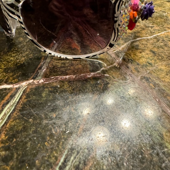 Blinged sunglasses - Picture 7 of 9